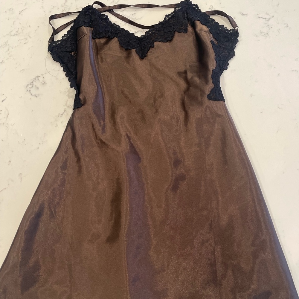 Brown silk dress with lace detail
